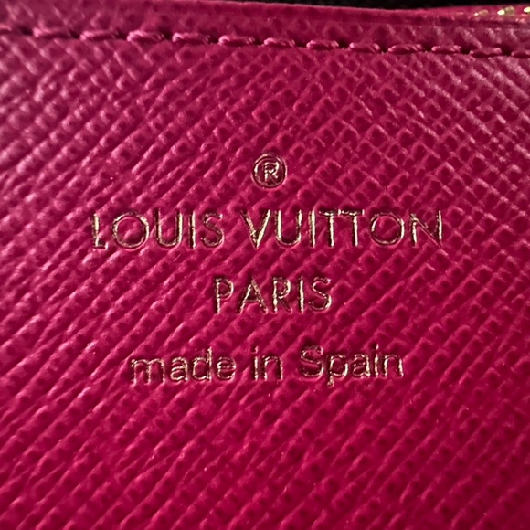 Louis Vuitton Christmas Animation Zippy Bears Skiing - Picture 4 of 9